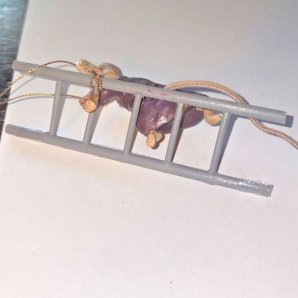 Keepsake Christmas Ornament Mouse - Picture 3 of 3